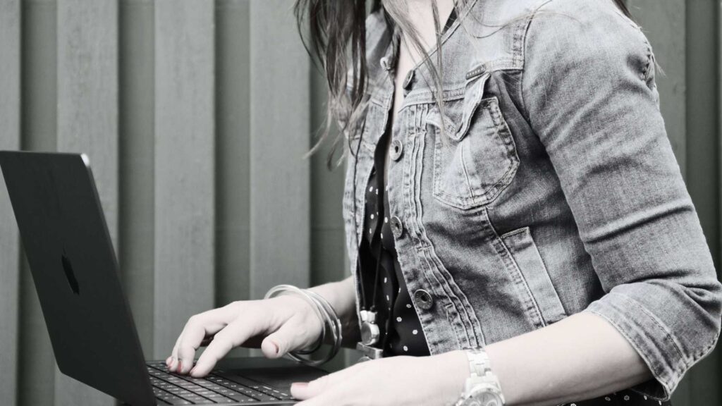 margine orario del freelance: perché devi calcolarlo - Progetto regia